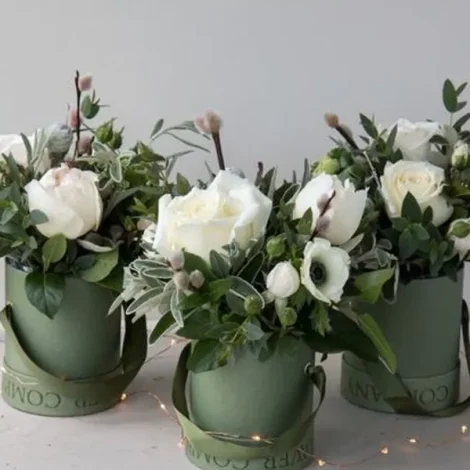 Green-Round-Flower-Box-With-Ribbon Green-Round-Flower-Box-With-Ribbon
