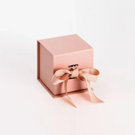 Small-Gift-Boxes-600x454